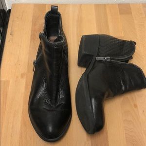 Lucky Brand Black Leather Ankle Boots/Booties